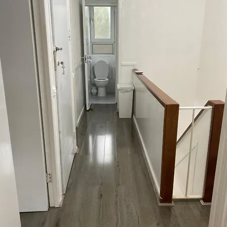 Luxury 3 Bedroom Flat With Garden London Exterior photo
