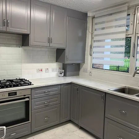 Luxury 3 Bedroom Flat With Garden London Exterior photo